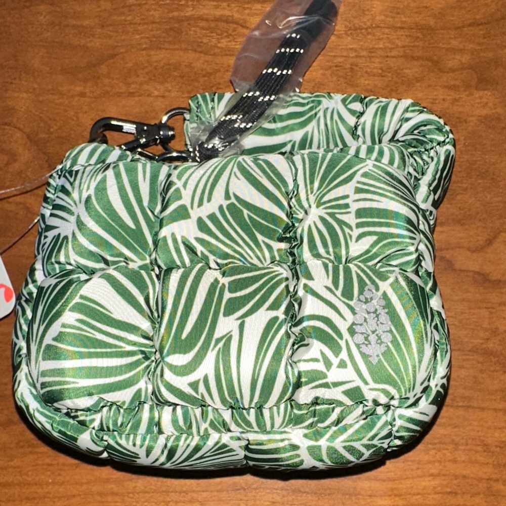 FP Movement Printed Micro Pouch in Green & White Toucan Tropics NWT - Picture 8 of 9